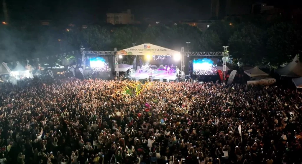 Gastronomi festivaline 3 günde 500 bin ziyaretçi