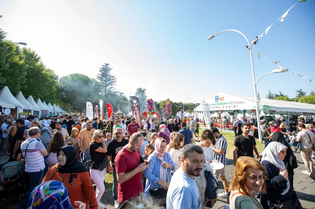 Gastronomi festivaline 3 günde 500 bin ziyaretçi