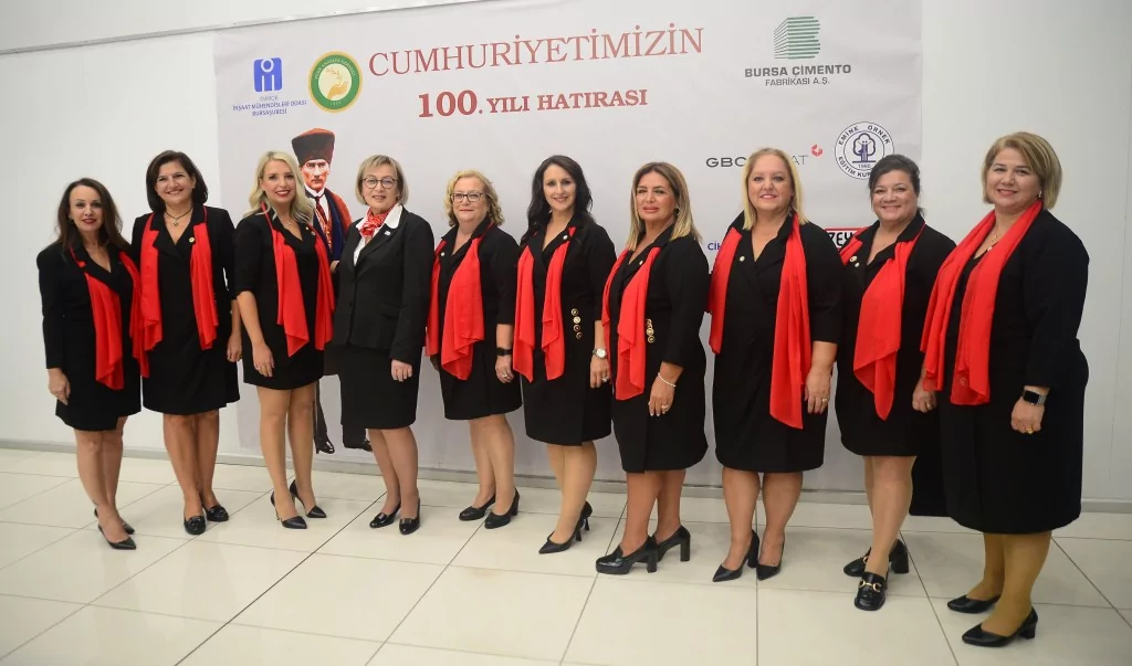 Annelerden 100 yıl öncesine ışık tutan buluşma