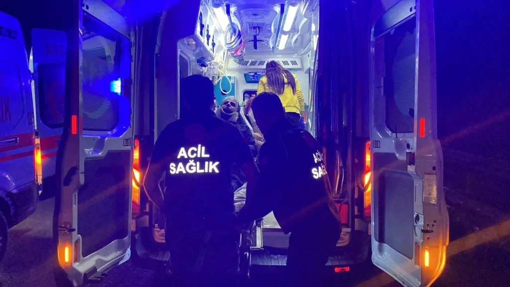 Ortalık savaş alanına döndü! 26 araç kazaya karıştı