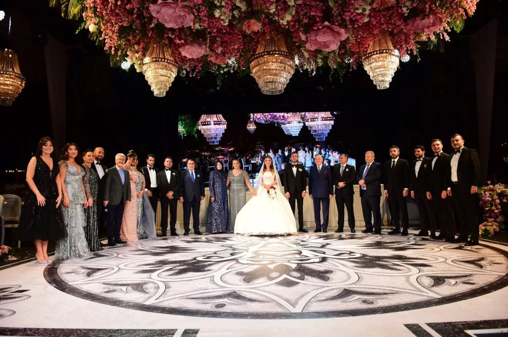 Ömürlük imzaları attılar