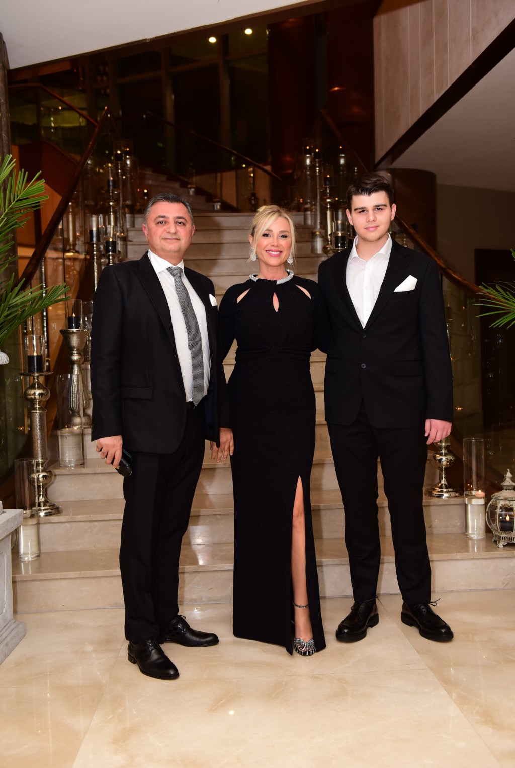 Ömürlük imzaları attılar