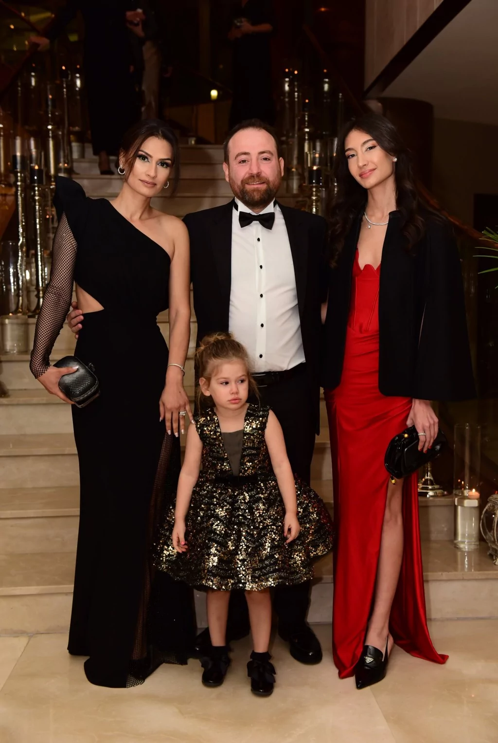 Ömürlük imzaları attılar