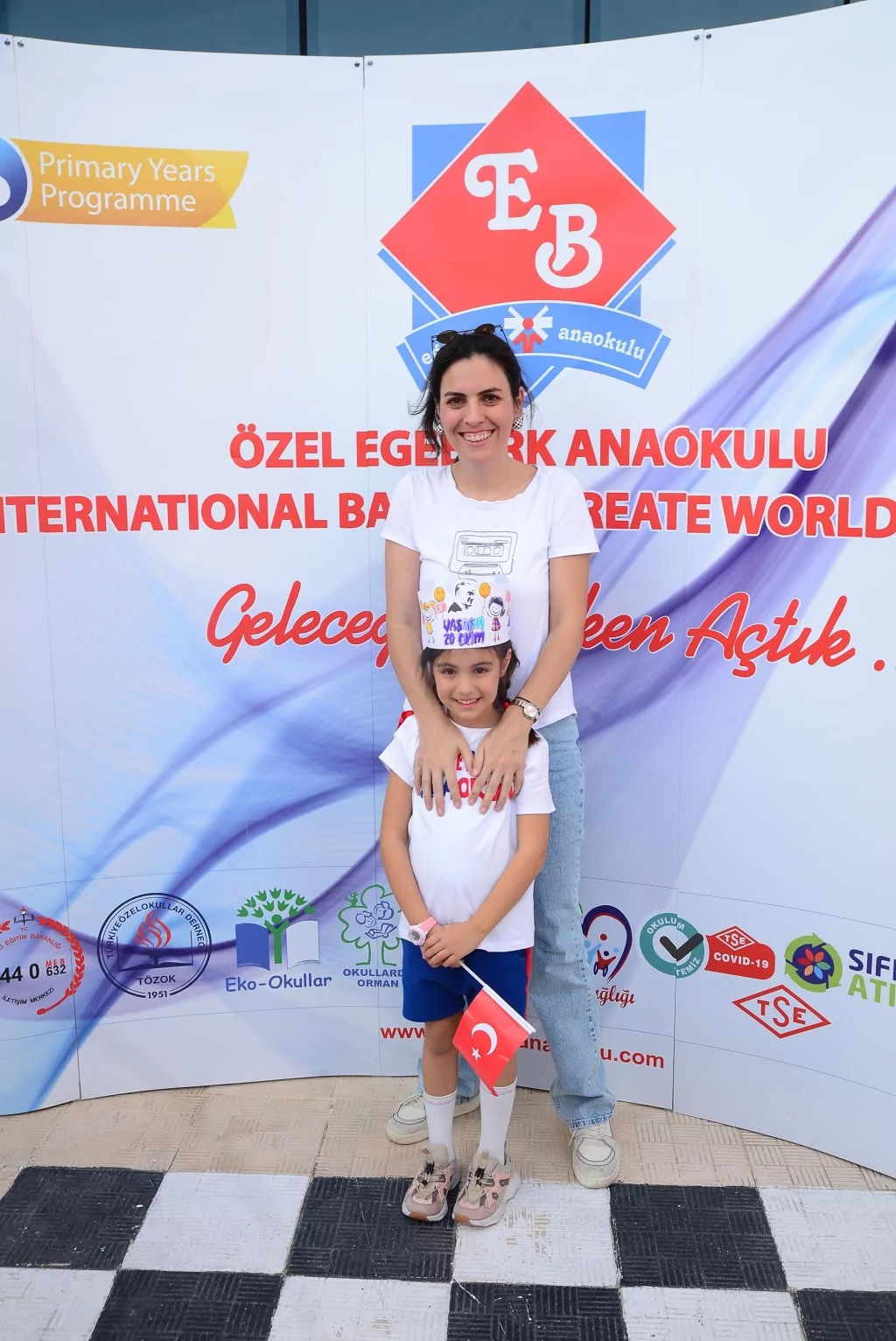 Minik yüreklerin 100. yıl coşkusu