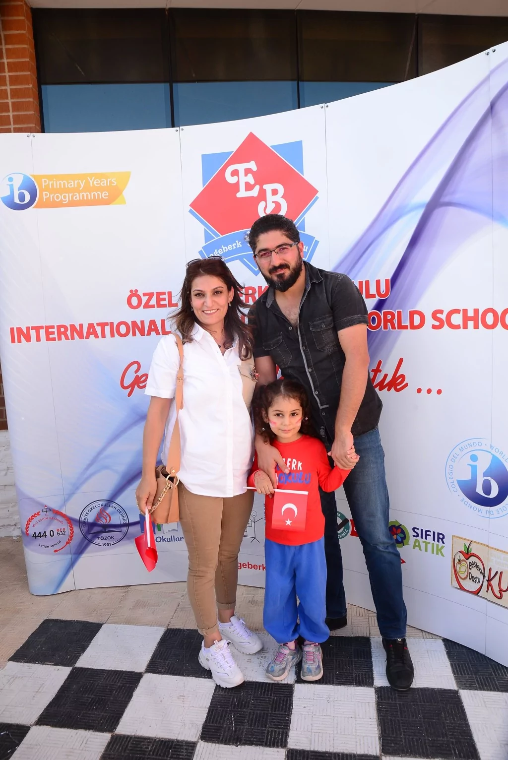 Minik yüreklerin 100. yıl coşkusu