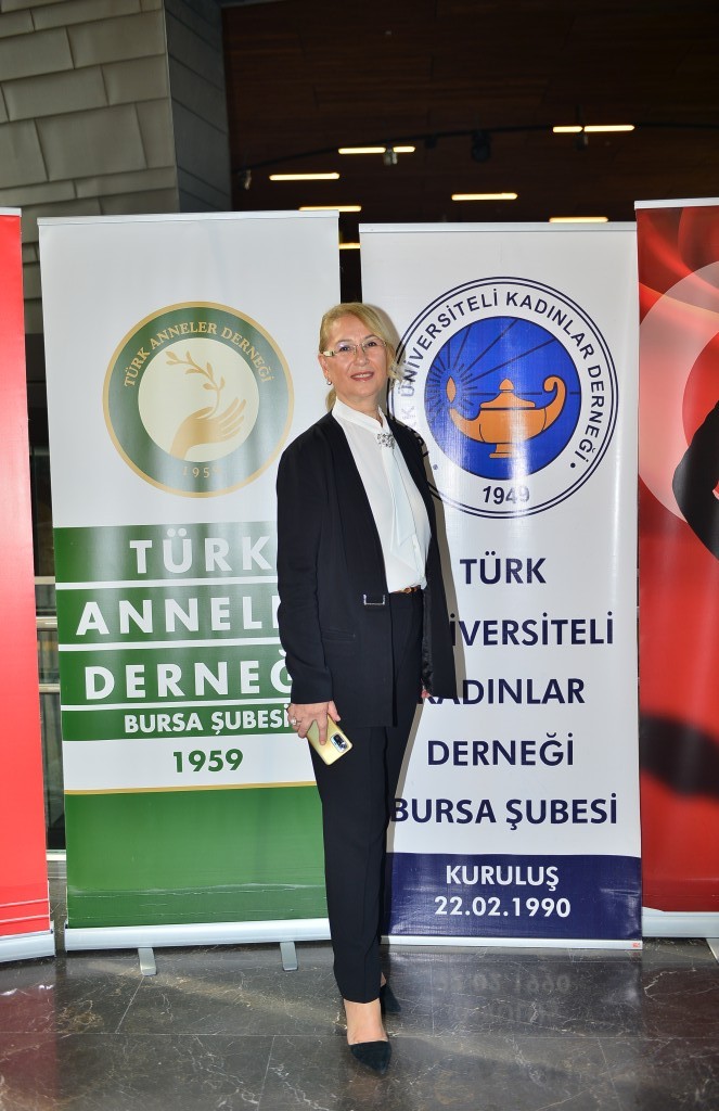 Cumhuriyet kadınlarından 100. yılda anlamlı buluşma