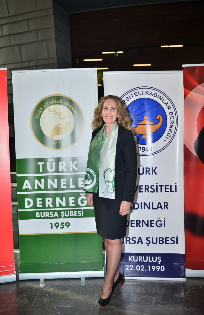 Cumhuriyet kadınlarından 100. yılda anlamlı buluşma