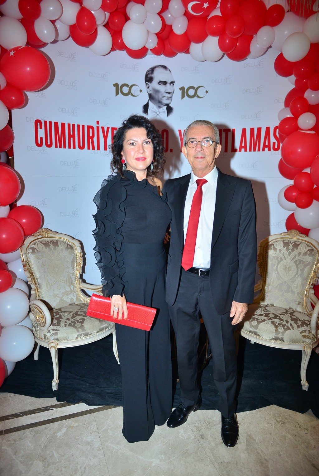 100. yıla Deluxe kutlama