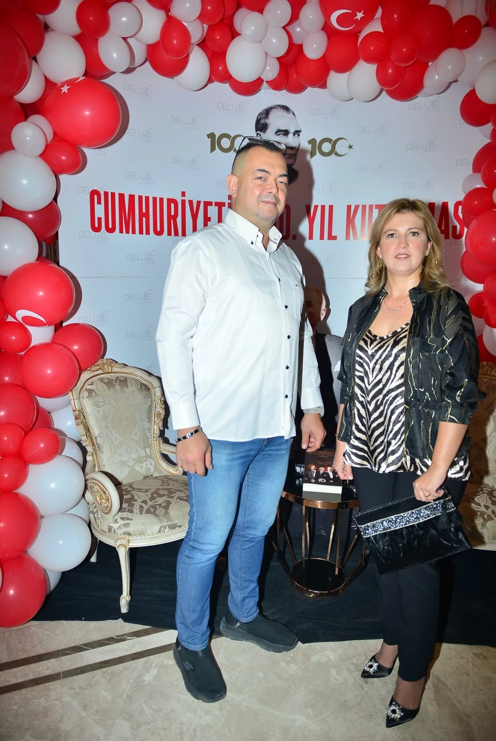 100. yıla Deluxe kutlama