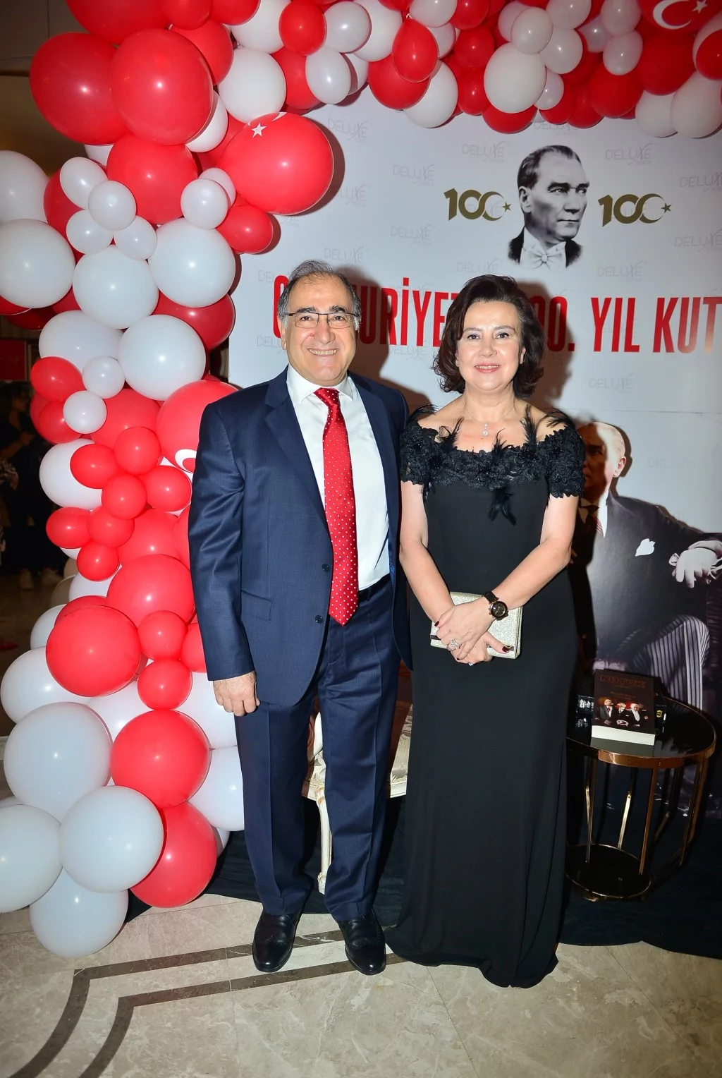 100. yıla Deluxe kutlama