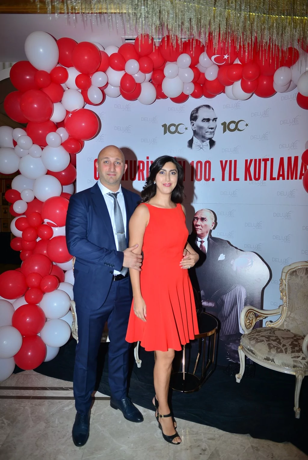 100. yıla Deluxe kutlama