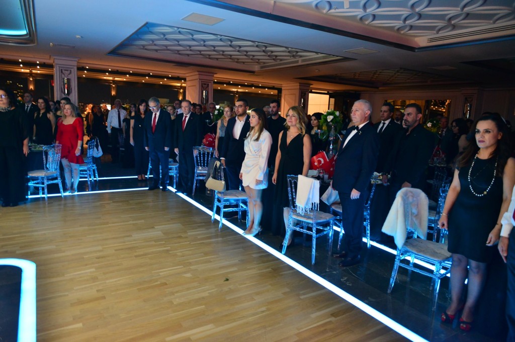 100. yıla Deluxe kutlama