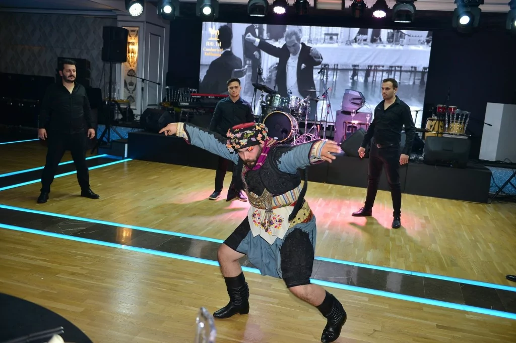 100. yıla Deluxe kutlama