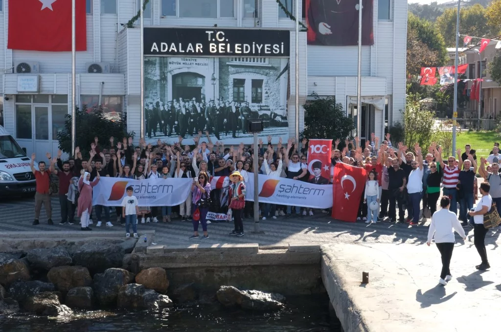 Şahterm Grup Çalışanlarına Cumhuriyet'in 100. Yılında Büyükada turu düzenledi