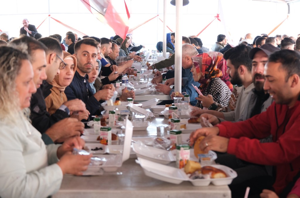 Şahterm Grup Çalışanlarına Cumhuriyet'in 100. Yılında Büyükada turu düzenledi