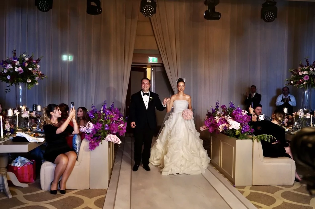 Bu düğüne herkes şahit