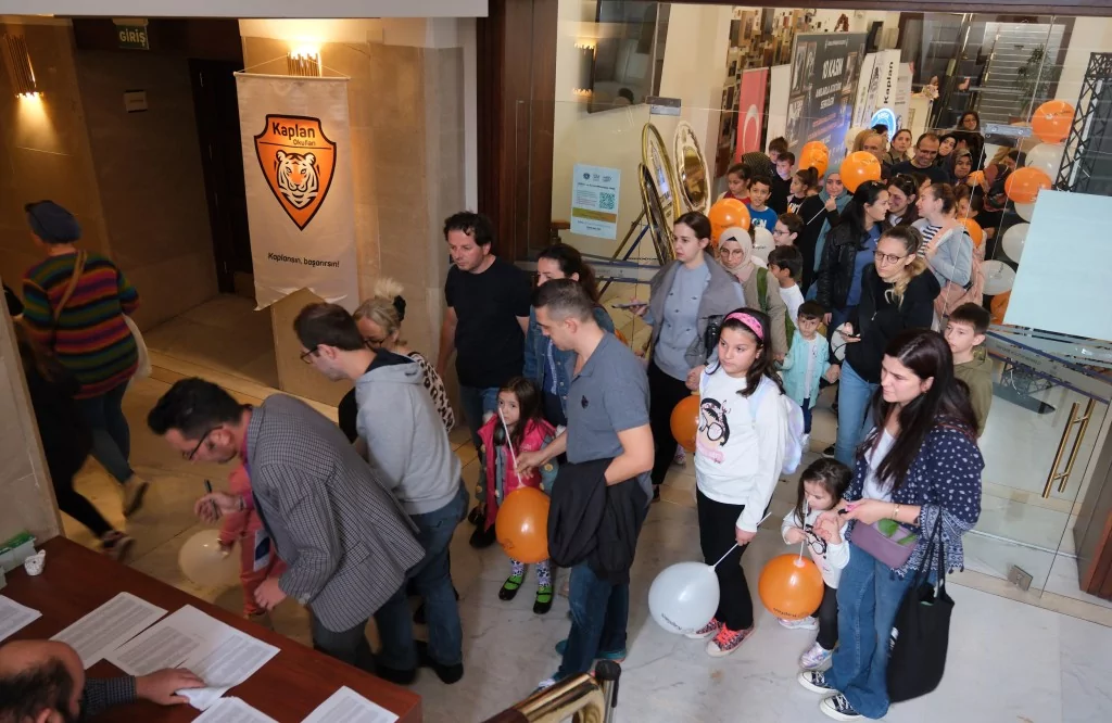 Tiyatro coşkusuna muhteşem final