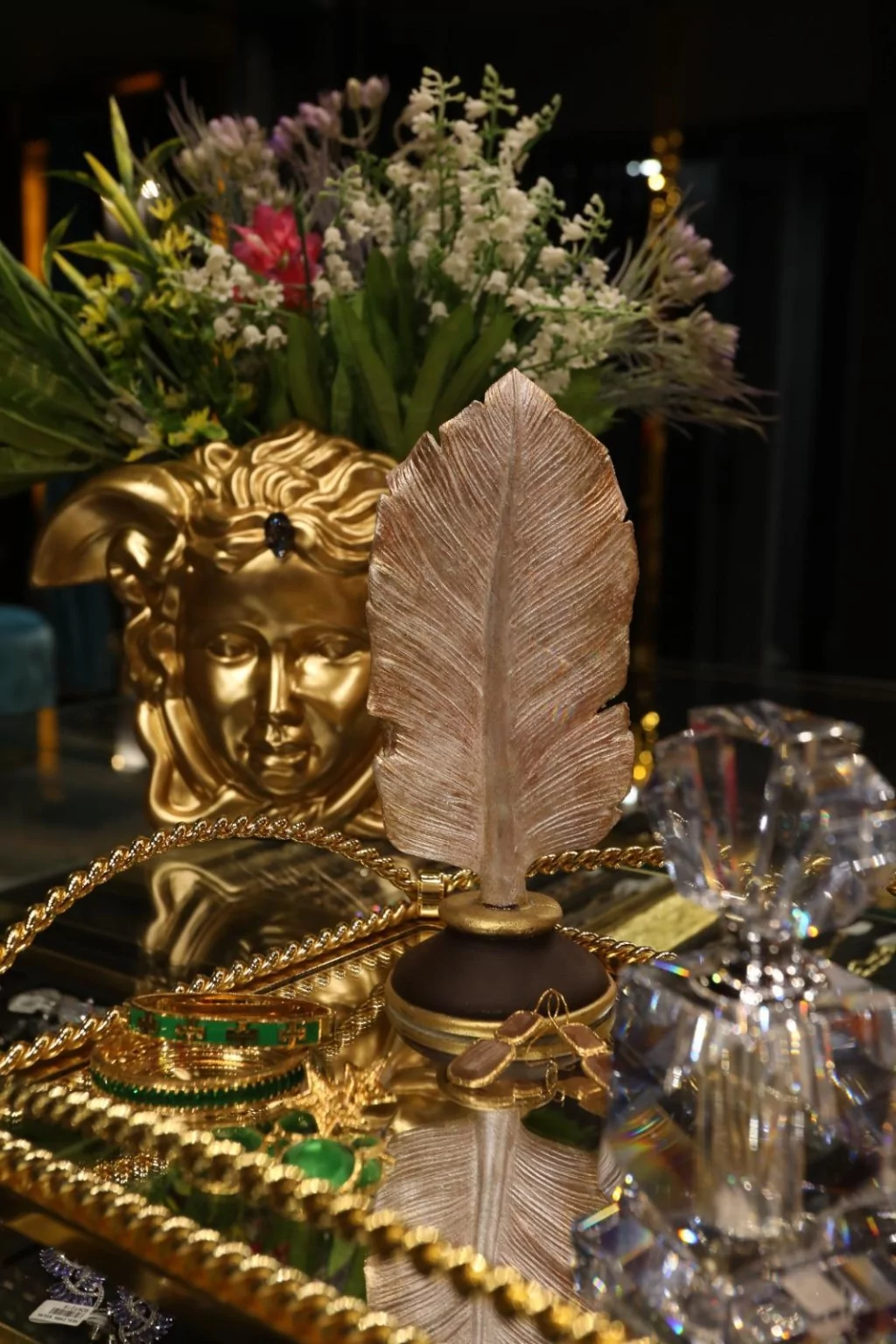 Neslihan Koçak'tan Bursa'nın en büyük altın ve pırlanta mağazası