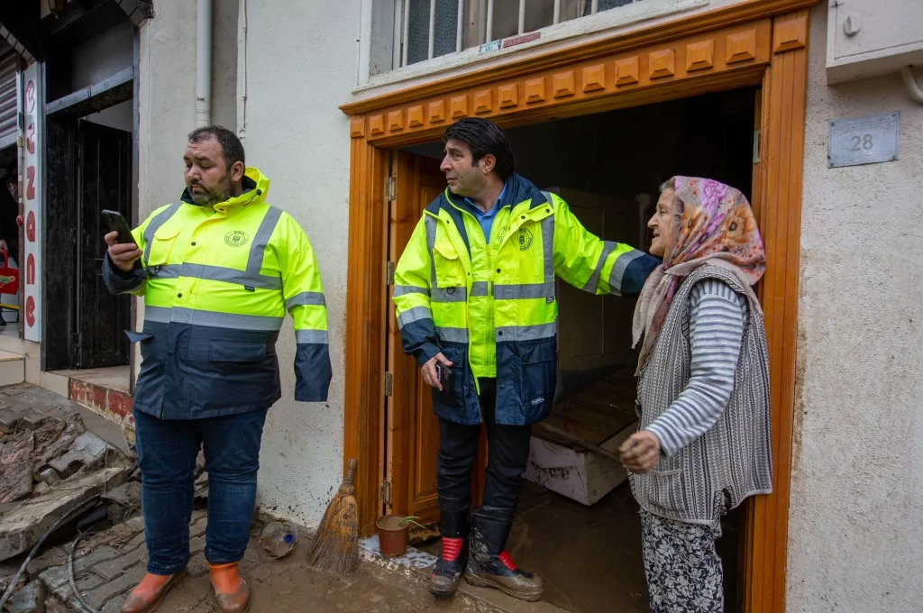 Bursa'da selin yaraları sarılıyor