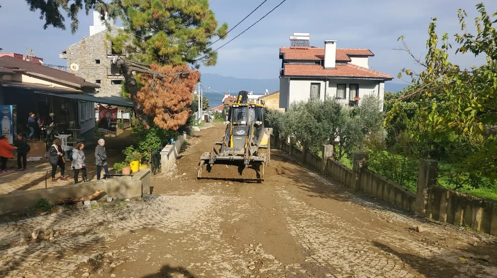 Sel bölgelerinde yaralar sarılıyor