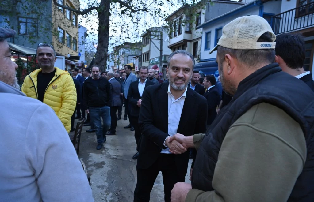 Sel bölgelerinde yaralar sarılıyor