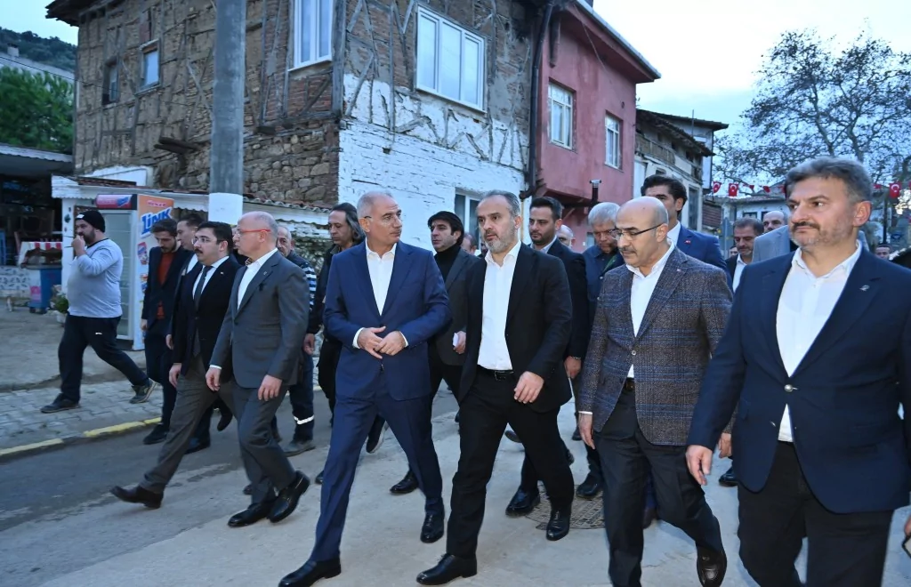 Sel bölgelerinde yaralar sarılıyor