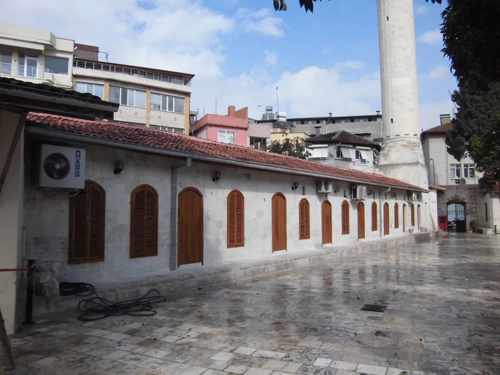 Antakya Ulu Cami'de enkaz kaldırıldı