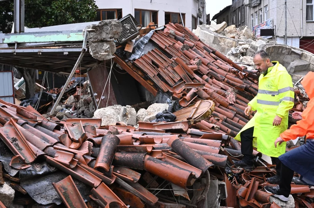 Antakya Ulu Cami'de enkaz kaldırıldı