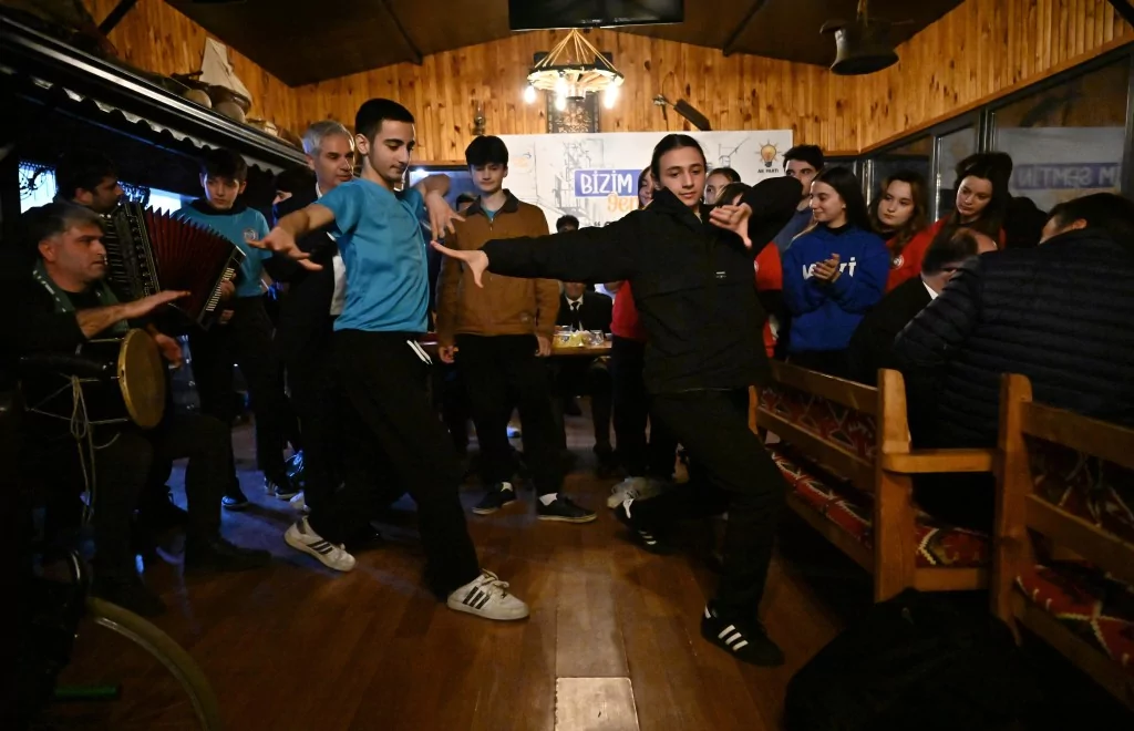 Şehit Erhan Öztürk Parkı, yenilenen yüzüyle hizmette