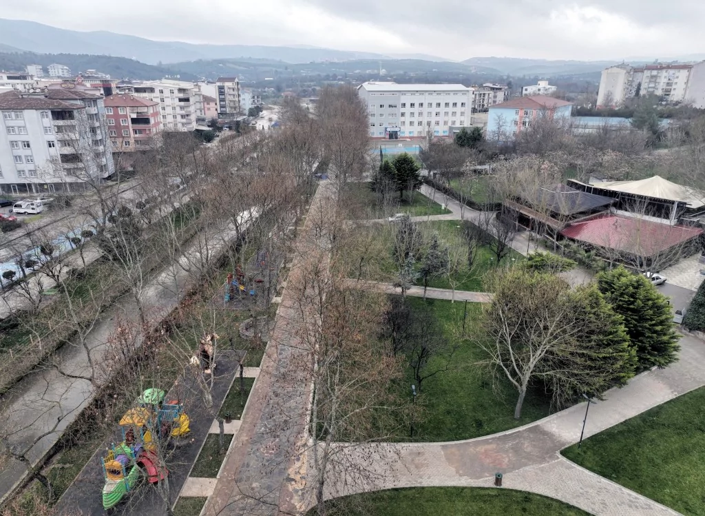 Şehit Erhan Öztürk Parkı, yenilenen yüzüyle hizmette