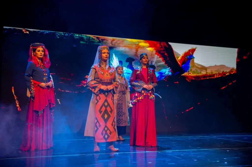 Türk kadınının zarafeti podyumda