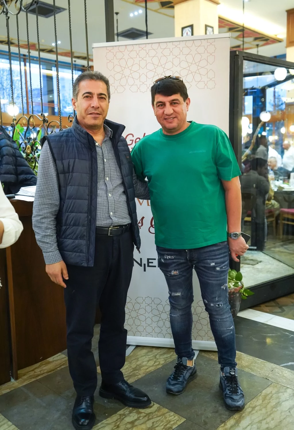 Öner Yapı ailesi düzenlediği geleneksel iftar yemeğinde Bursa iş dünyasını buluşturdu.