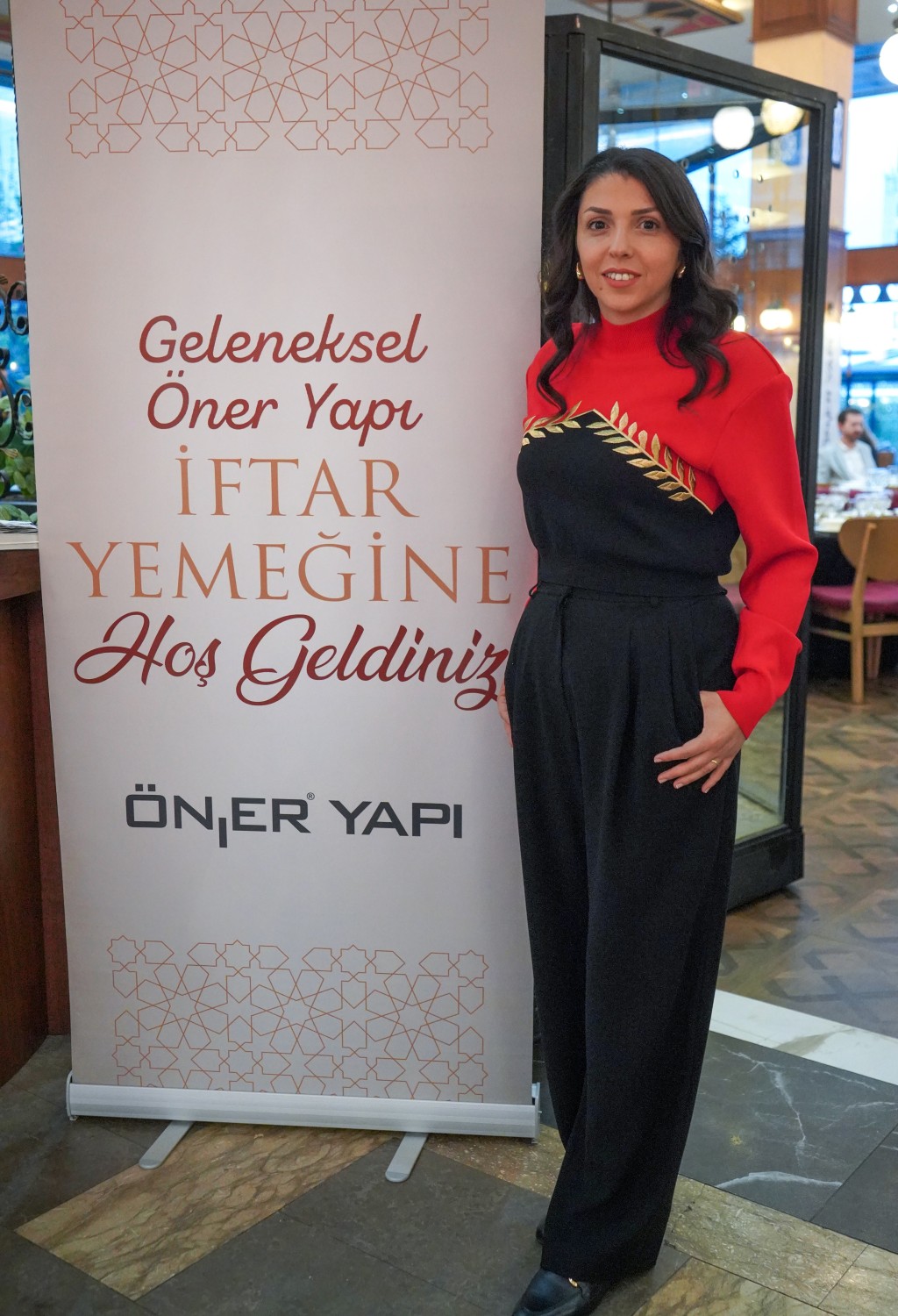 Öner Yapı ailesi düzenlediği geleneksel iftar yemeğinde Bursa iş dünyasını buluşturdu.