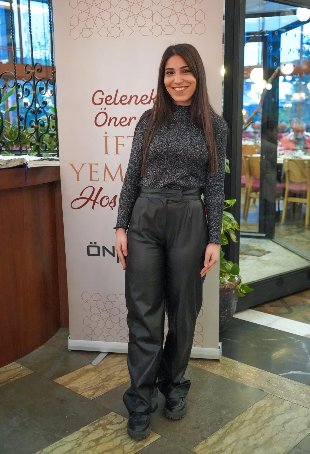 Öner Yapı ailesi düzenlediği geleneksel iftar yemeğinde Bursa iş dünyasını buluşturdu.