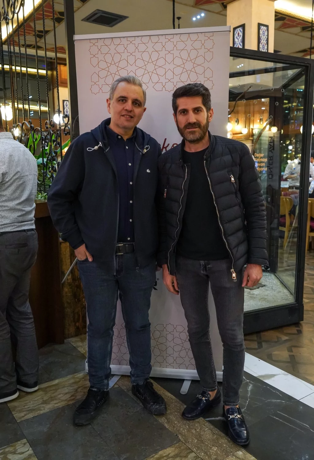 Öner Yapı ailesi düzenlediği geleneksel iftar yemeğinde Bursa iş dünyasını buluşturdu.