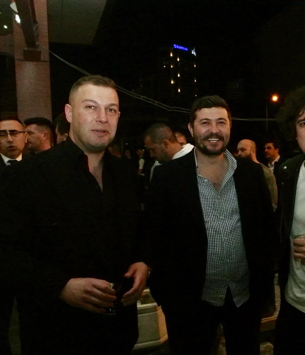 Öner Yapı ailesi düzenlediği geleneksel iftar yemeğinde Bursa iş dünyasını buluşturdu.