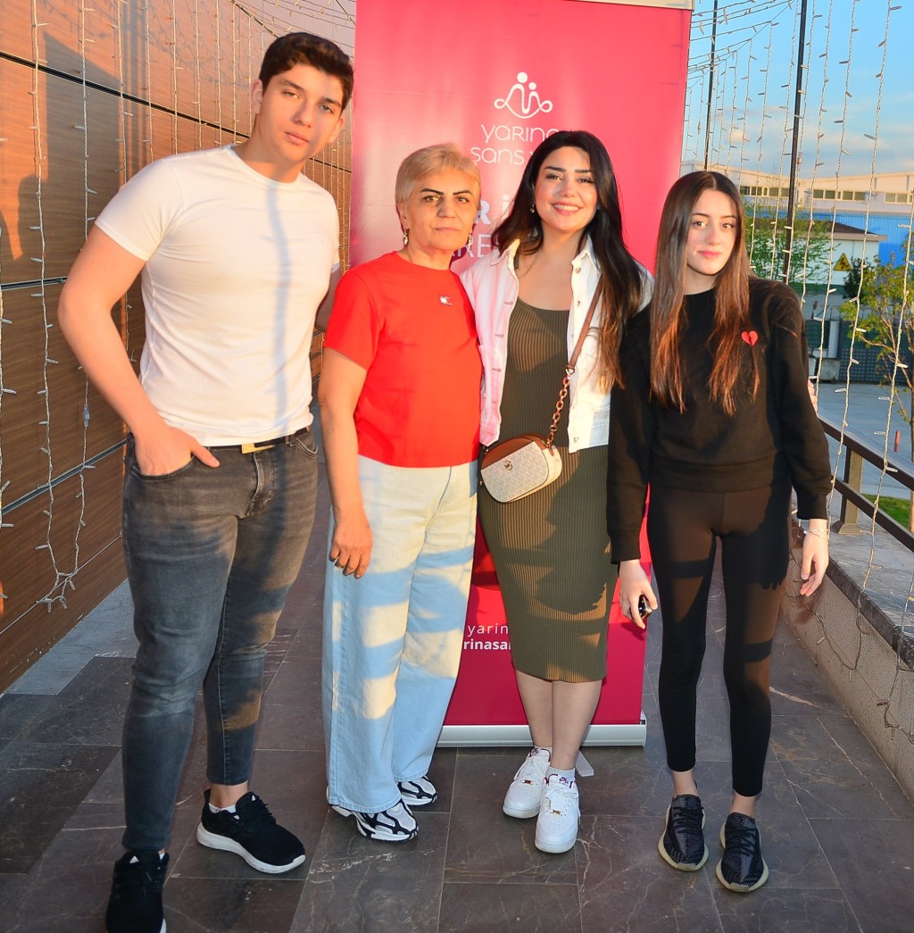 YASAV ailesi iftarda buluştu