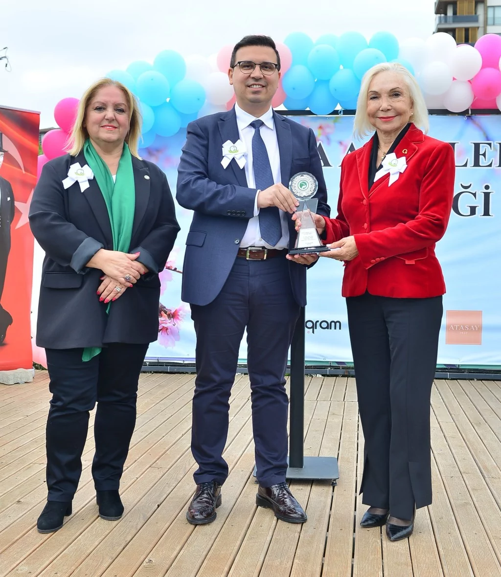 Annelerden geleneksel buluşma