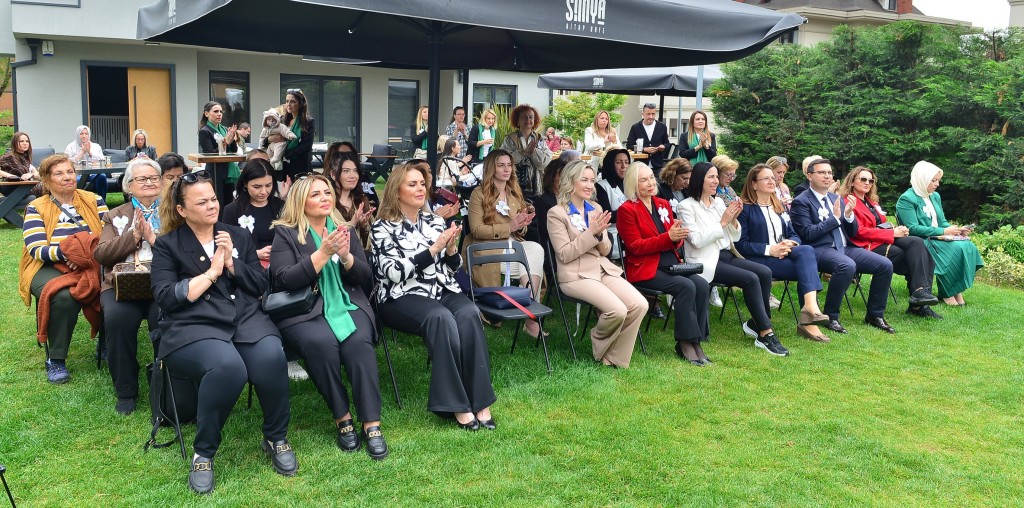 Annelerden geleneksel buluşma