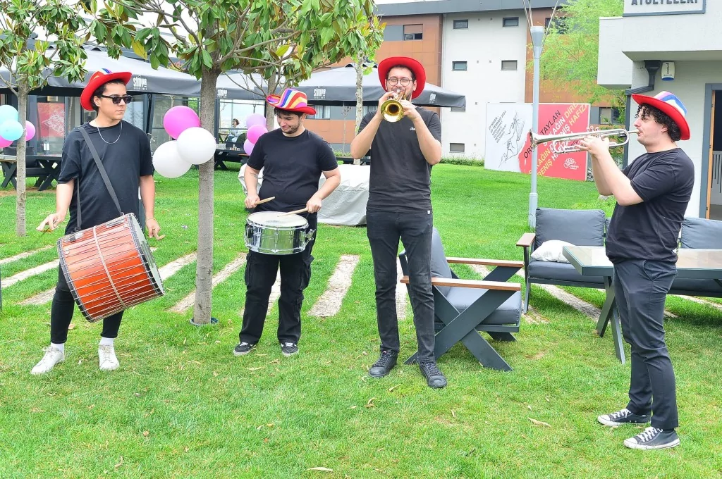 Annelerden geleneksel buluşma