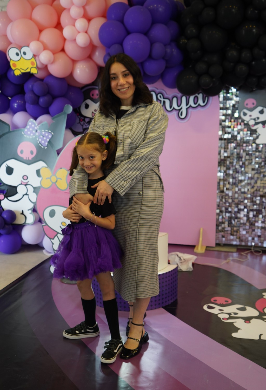 Arya ve Acar kardeşler yeni yaşlarında gönüllerince eğlendiler