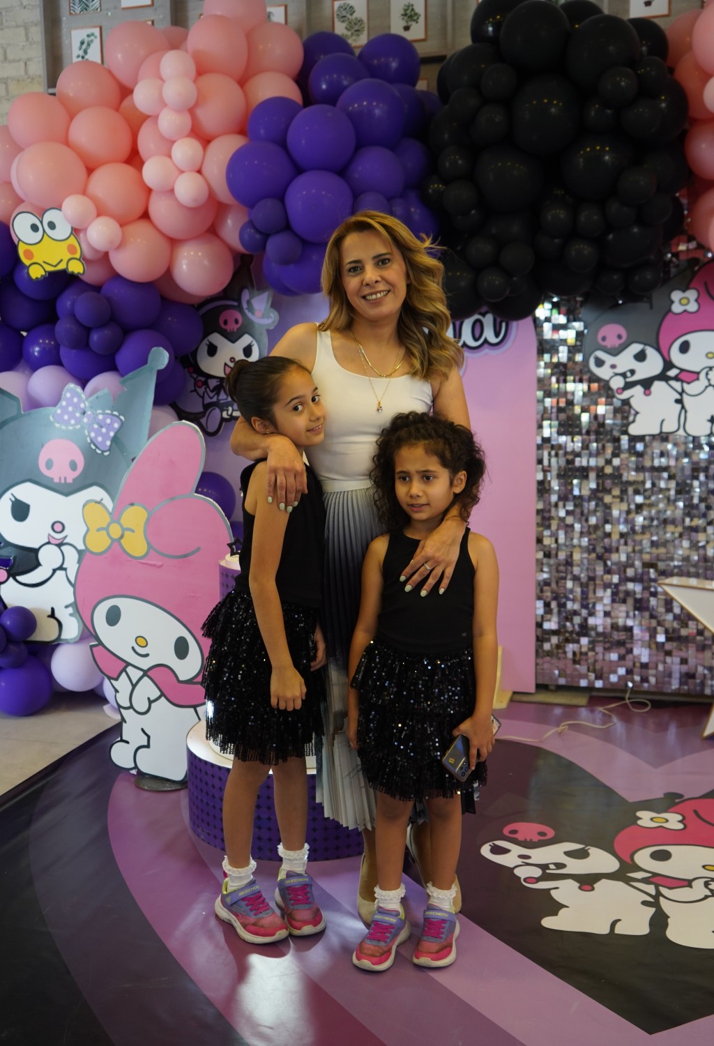 Arya ve Acar kardeşler yeni yaşlarında gönüllerince eğlendiler