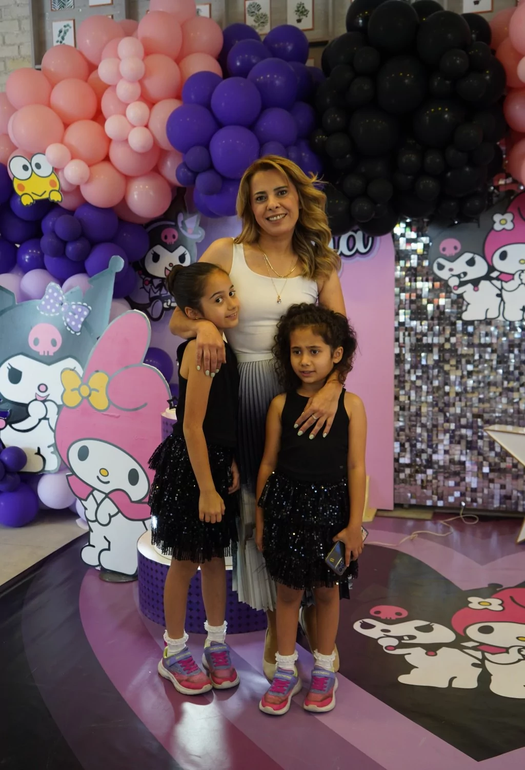 Arya ve Acar kardeşler yeni yaşlarında gönüllerince eğlendiler