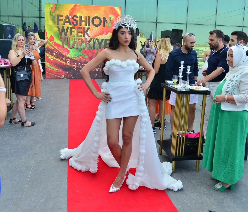 Özlem Değirmen'den  görkemli lansman