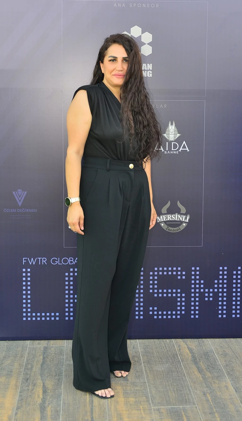 Özlem Değirmen'den  görkemli lansman