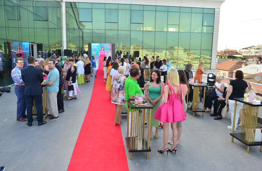 Özlem Değirmen'den  görkemli lansman