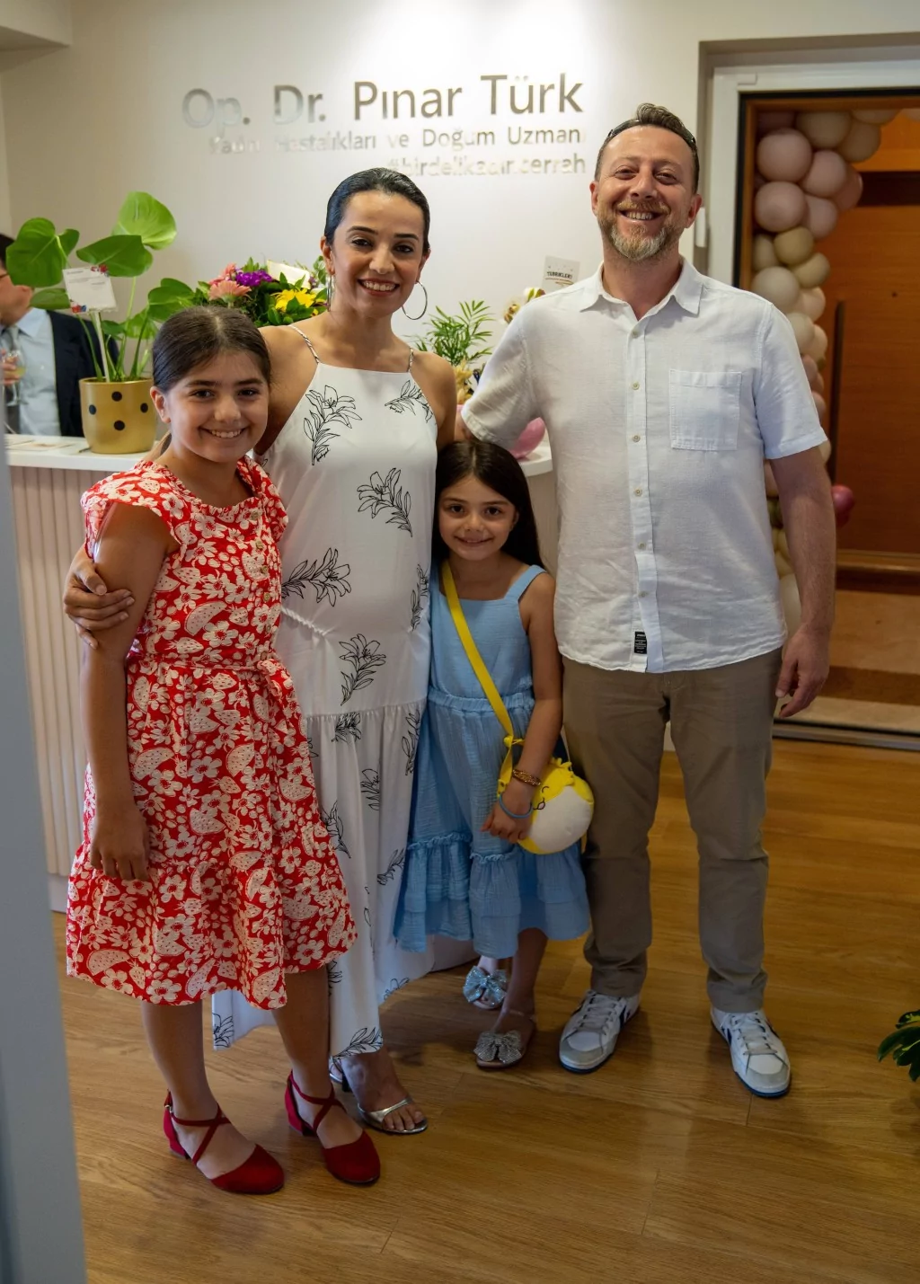 Op. Dr. Pınar Türk'ten şık davet