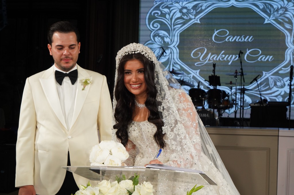 Mutluluk onlara çok yakıştı