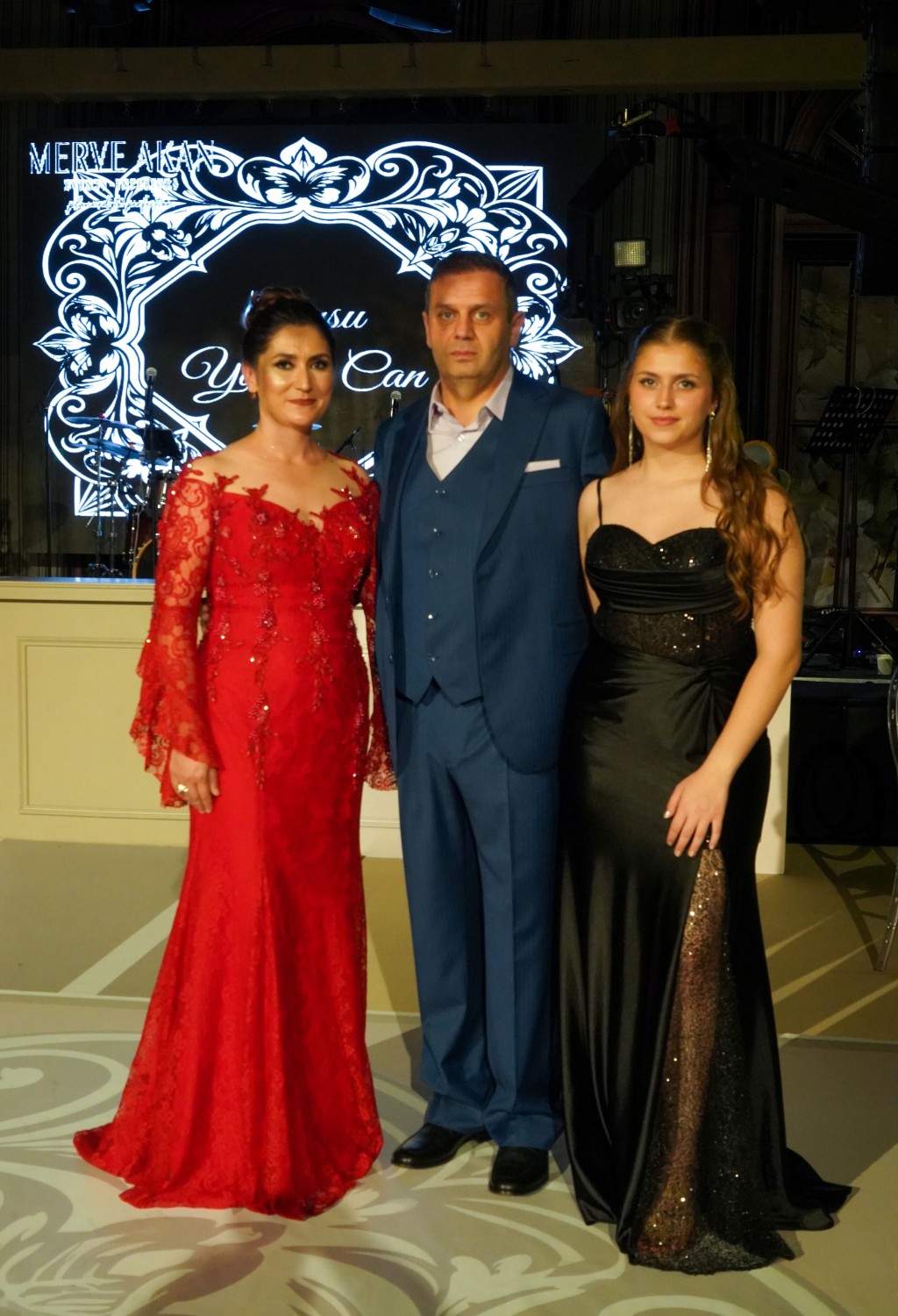 Mutluluk onlara çok yakıştı