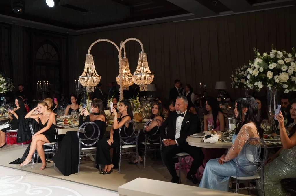 Mutluluk onlara çok yakıştı